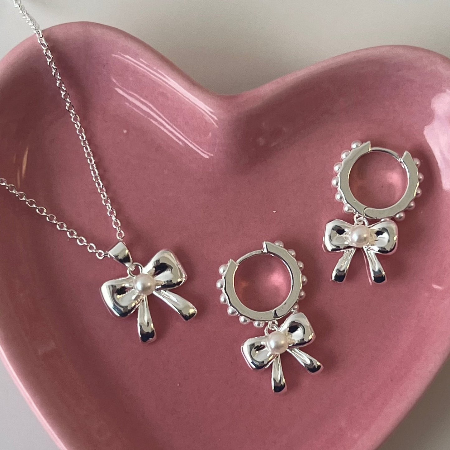 Women's Fashion Bowknot Necklace Earrings